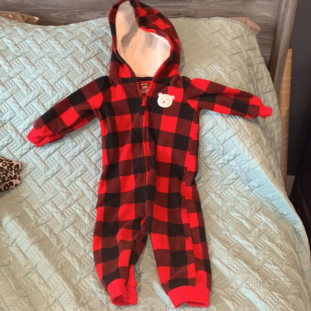 Carter’s fleece one piece outfit Red/ Black plaid size 12 months EUC